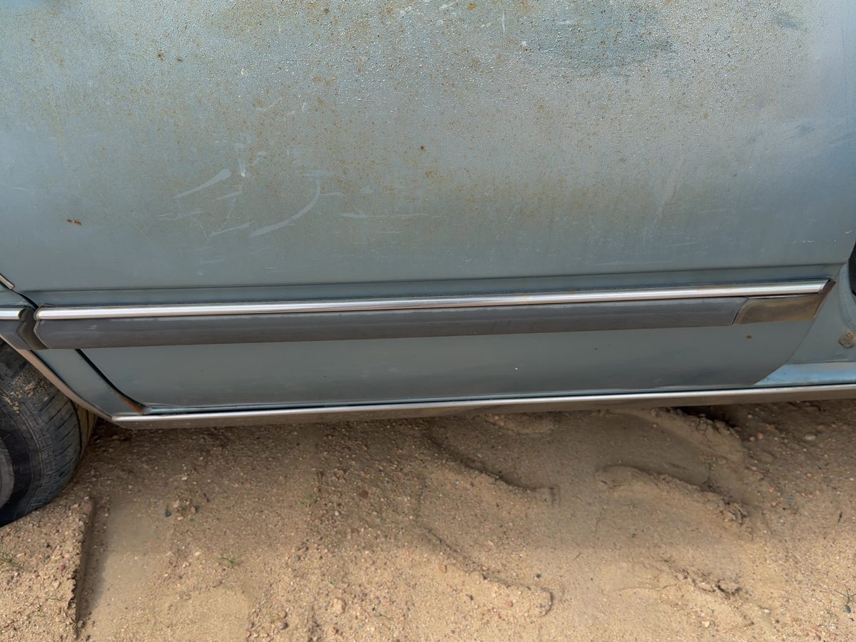 1986 Olds 88 Passenger Right Rear Moulding From Door Oem Back Trim Strip