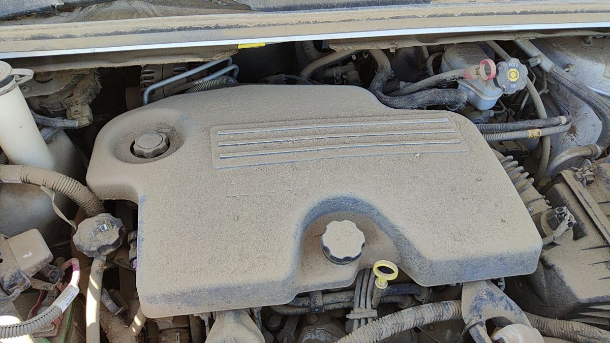 2007 Chevy Uplander Engine Cover Top Plastic Shield Oem 3.9L
