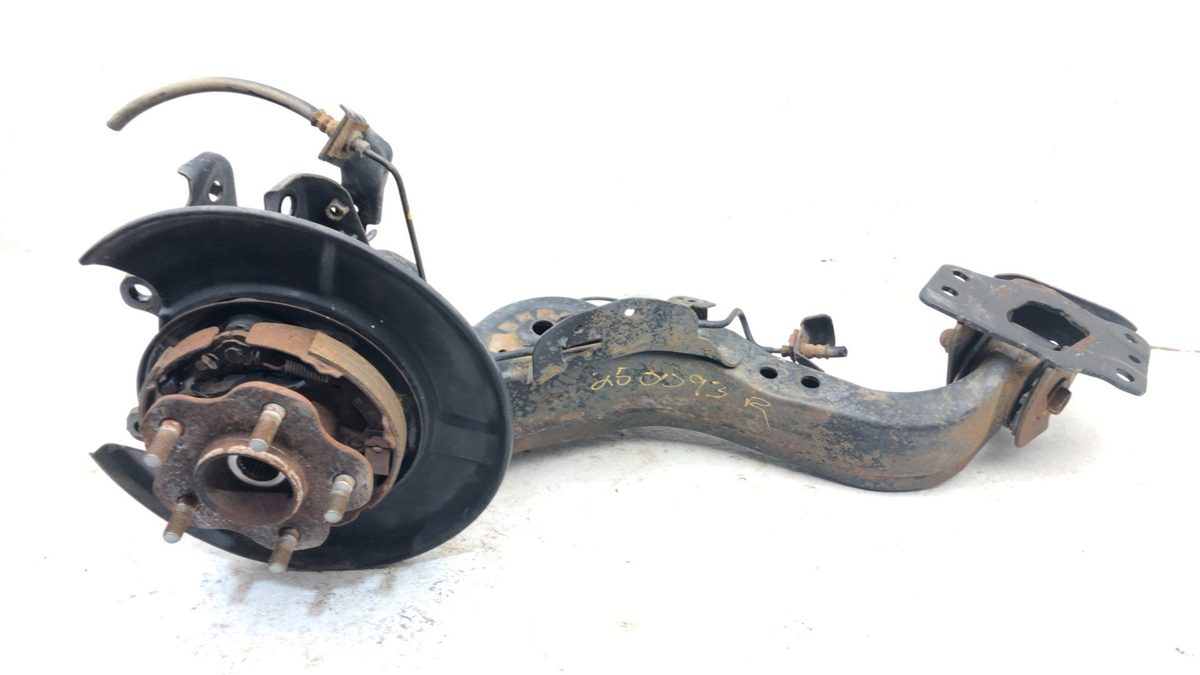 2008-15 Nissan Rogue Passenger Right Rear Knuckle With Lower Control Arm Oem Awd