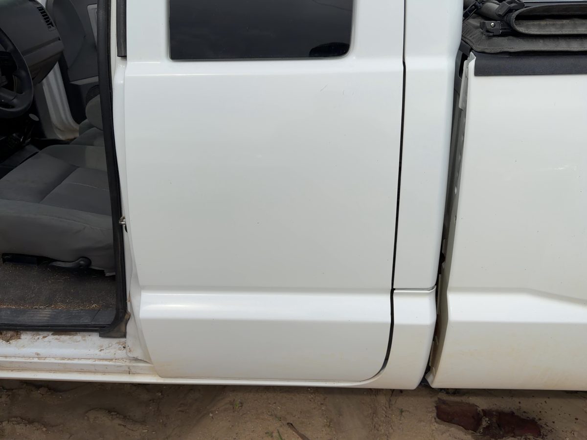2006 Dodge Dakota Rear Door