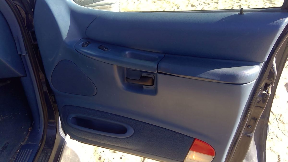 1995-1996 Ford Explorer Passenger Right Front Inside Door Trim Panel Only Blue