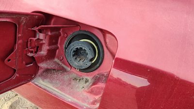 2006-2010 Dodge Charger Fuel Filler Neck Assembly With Gas Cap Oem 4726867Aa