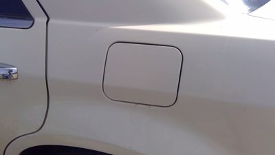 2005-2010 Chrysler 300 Fuel Tank Door With Hinge Gas Lid Oem Filler White Pwg