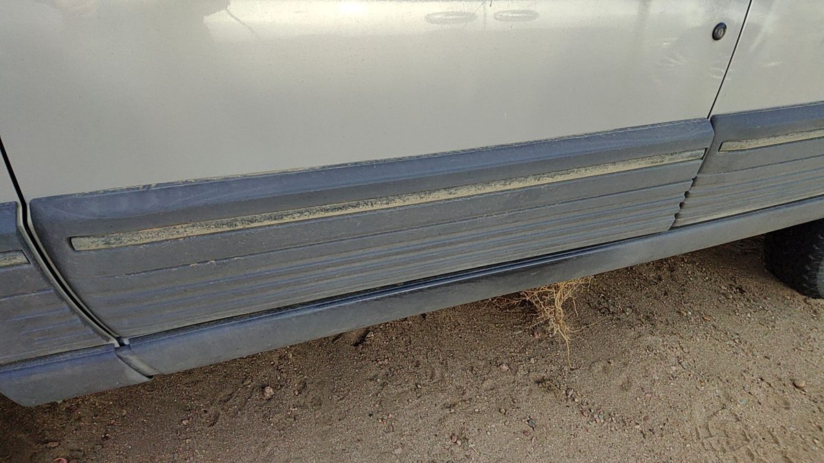 93-98 Jeep Grand Cherokee Driver Left Front Moulding From Door Oem Trim Strip