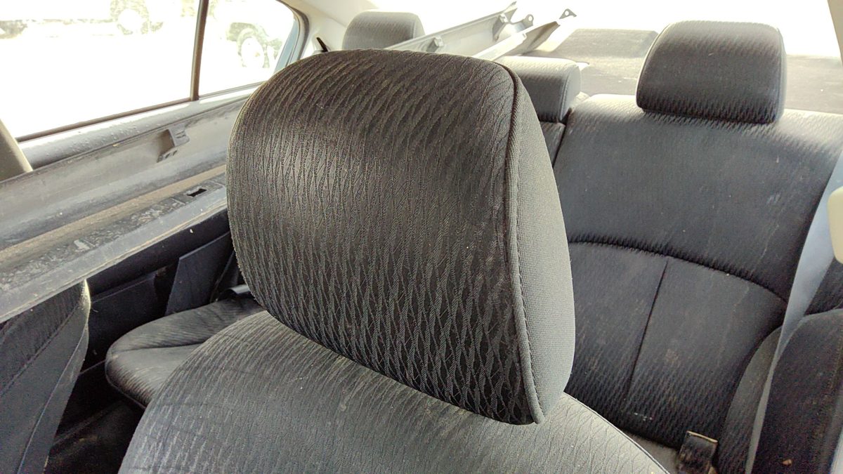 2011-2012 Subaru Legacy Outback Pair Of Front Headrests Oem Left Right Set Seat