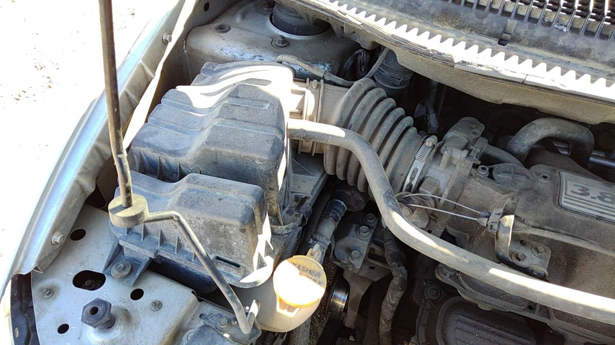2001-07 Town & Country Complete Air Intake Filter Box Housing With Tube Oem 3.8L