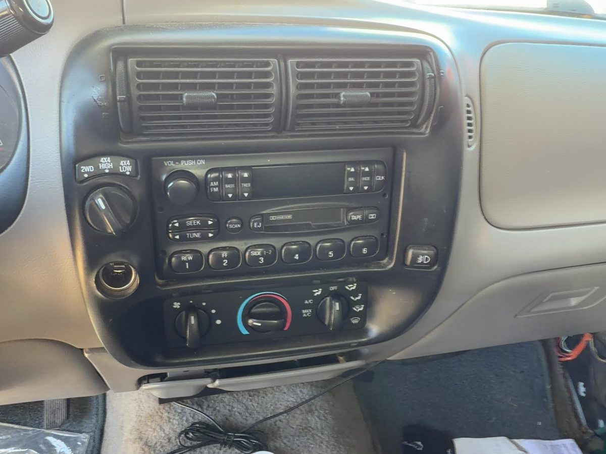 1996 Ford Ranger Dash Panel