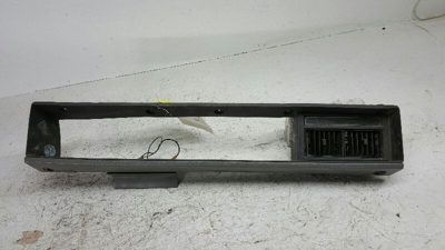 1981 Nissan Maxima 810 Dash Panel Speedometer Trim Bezel Surround 68100W2100