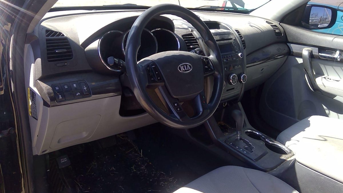 2011 Kia Sorento Vehicle Unit Complt.