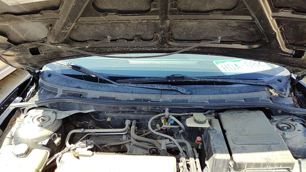 2007 Mazda 3 Windshield Wiper Cowl Vent Trim Panel Oem Cover