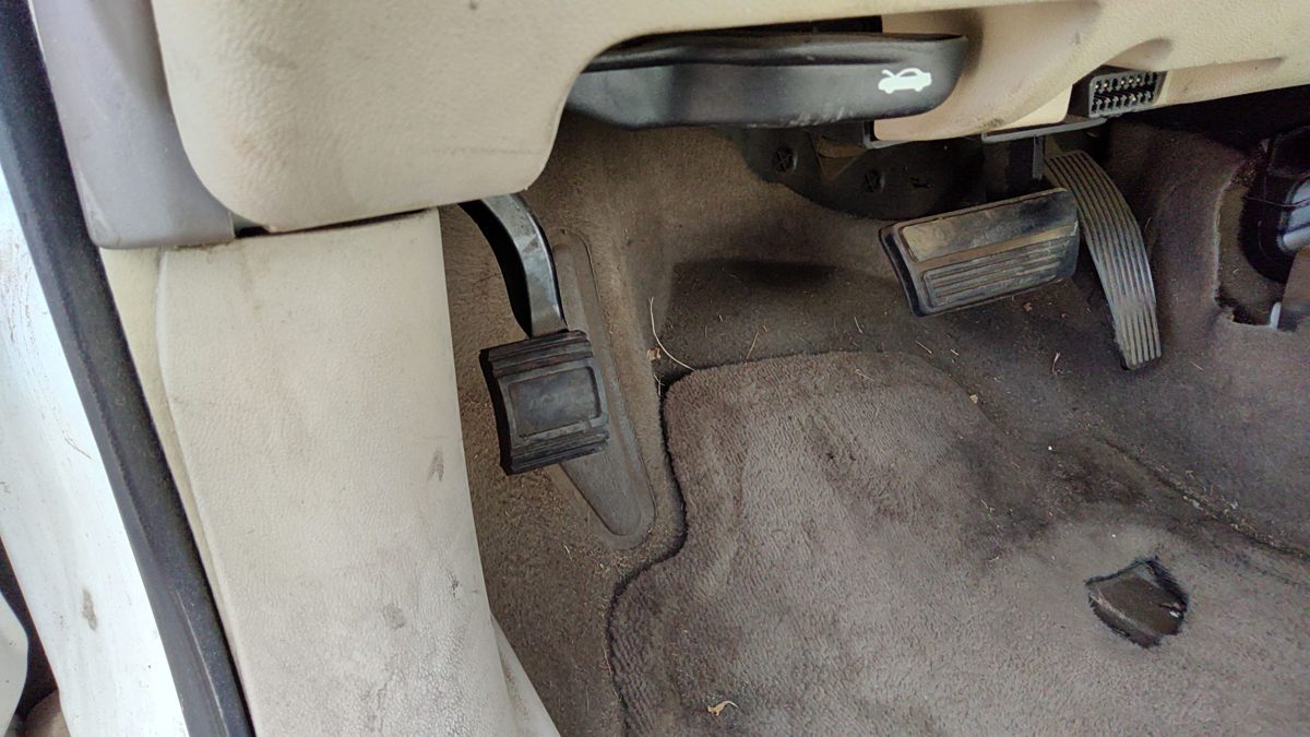 2005 Chevy New Style Malibu Parking Brake Pedal Assembly Complete Emergency Unit