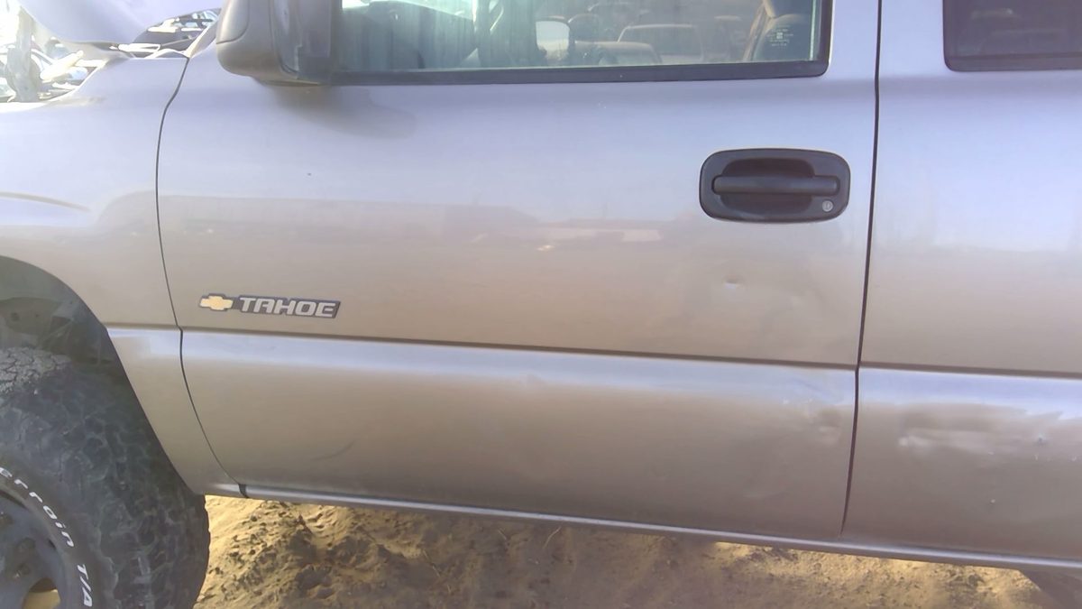 2001 Chevy Tahoe Front Door Shell