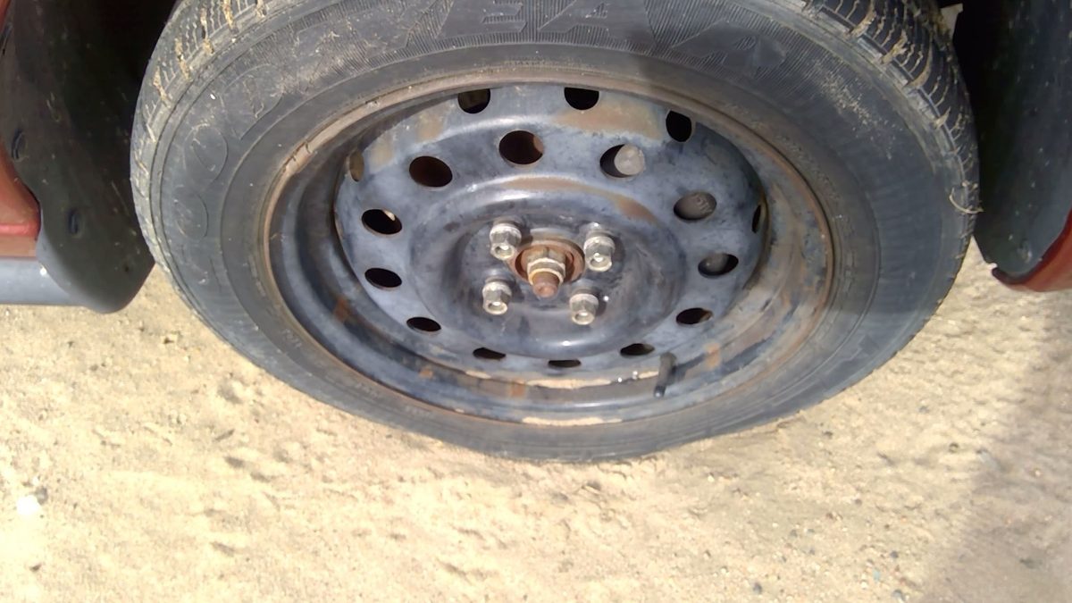 1998 Saturn S Series Wheel