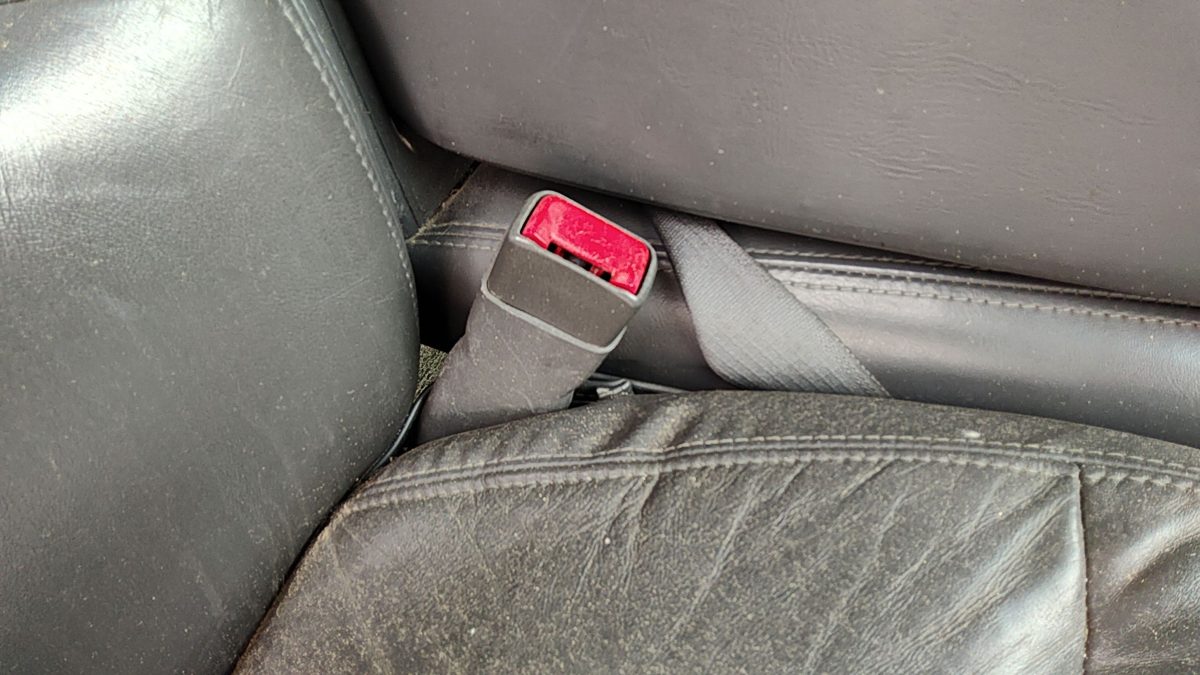 02-05 Buick Lesabre Passenger Right Front Seat Belt Buckle Receiver Graphite 933