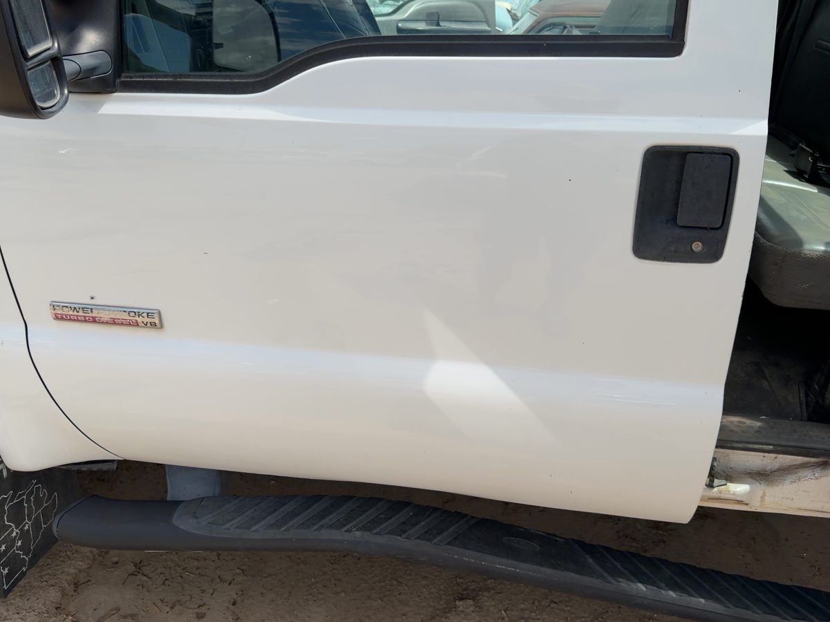 2005 Ford F350 Sd Pickup Front Door