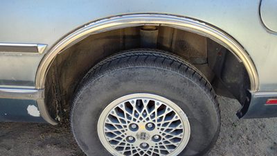 1989 Olds Cutlass Cierra Driver Left Rear Wheel Flare Moulding Oem Back