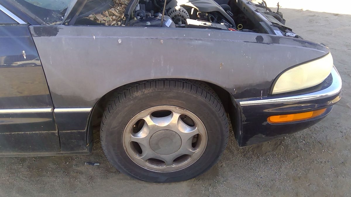 1999 Buick Park Ave Fender