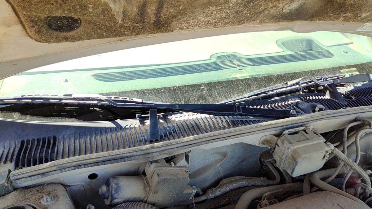 1997-2005 Park Ave Ultra Passenger Right Windshield Wiper Arm Oem Blade Lever