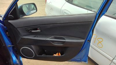 2004-2006 Mazda 3 Passenger Right Front Door Trim Panel With Switches Bp5 Black
