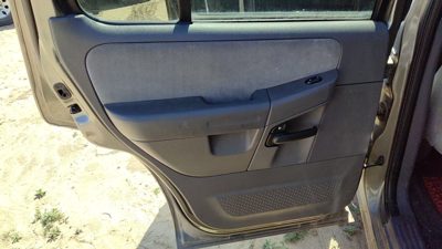 2005 Explorer Driver Left Rear Inside Door Trim Panel With Switches Back Gray Tt