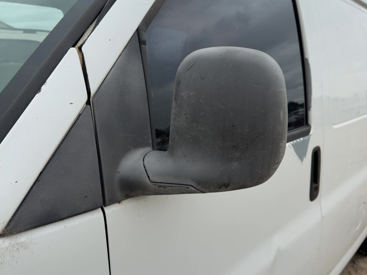 1996-2002 Chevy Express Van 2500 Driver Left Manual Side Mirror Door Mounted Oem