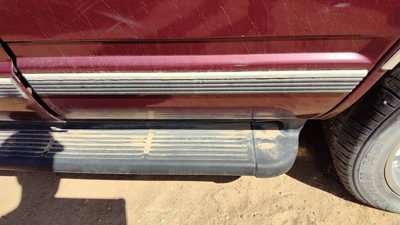 1999-2000 Gmc Yukon Driver Left Rear Moulding From Door Oem Back Trim Strip
