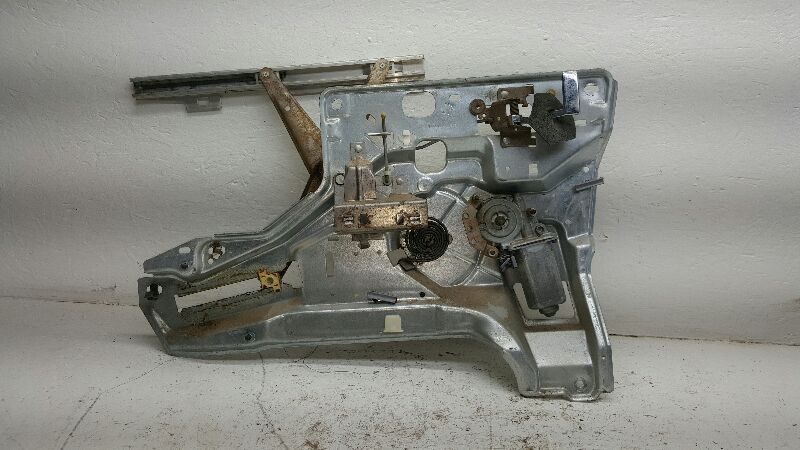 1994-1996 Olds 98 Passenger Right Rear Window Regulator 16630116