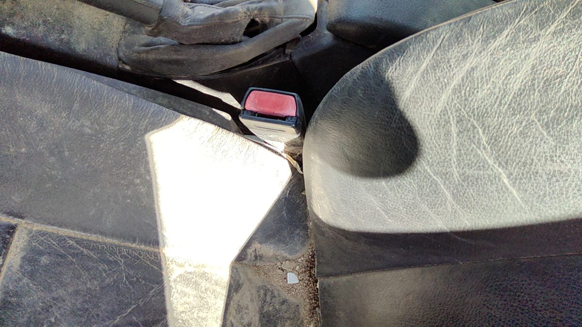 1998 Bmw 540I Driver Left Front Seat Belt Buckle Receiver Oem Black