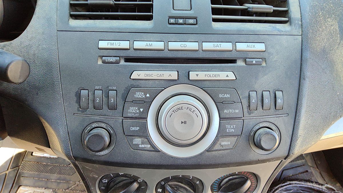 2010 Mazda 3 Audio & Visual Equip.(radio)