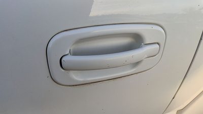 00-06 Chevy Suburban Driver Left Rear Outside Door Handle Back 50U Summit White