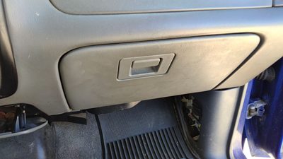 2004-2006 Ford Ranger Glove Box Assembly Complete Door With Latch Oem Black Rf