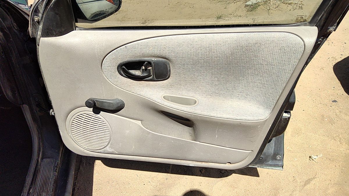 1996-1998 Saturn Sl1 Passenger Right Front Inside Door Trim Panel Only Oem Gray