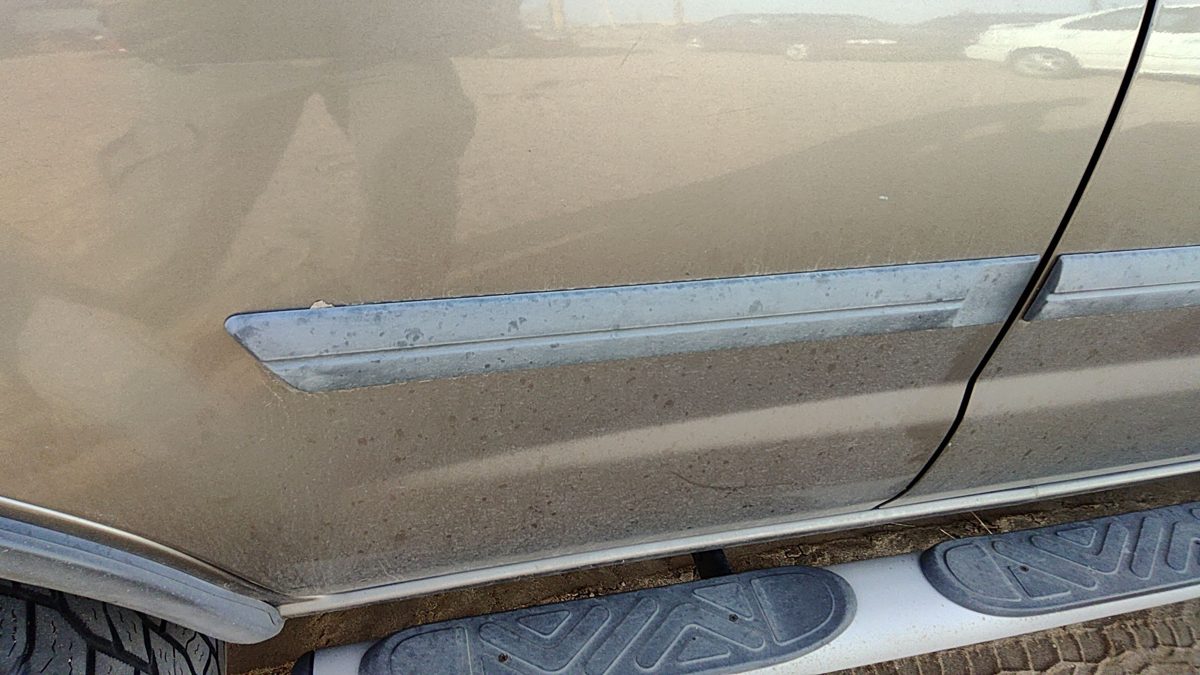 2000-2004 Nissan Xterra Passenger Right Rear Moulding From Door Back Trim Strip