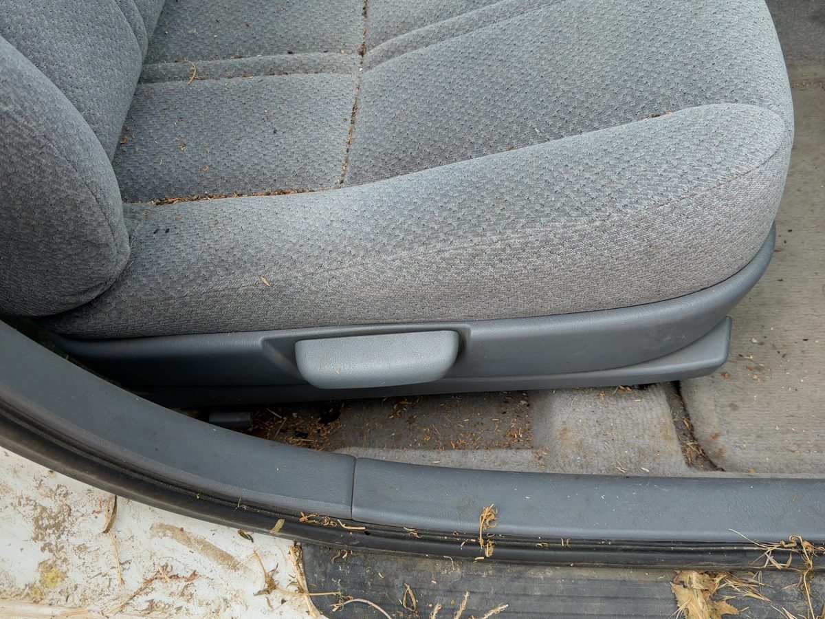 2000 Toyota Camry Seat Track