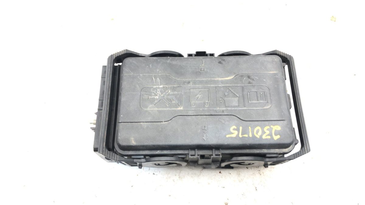 2018-2020 Buick Regal Engine Fuse Box Panel Power Distribution Block Oem 2.0l