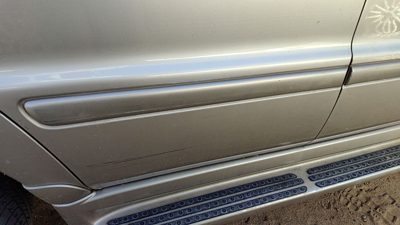 98-05 Ml350 Passenger Right Rear Moulding From Door Back Trim Strip Gold