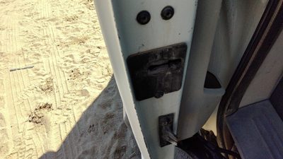 2008 Dodge Grand Caravan Passenger Right Rear Door Latch With Rods/Cables Back