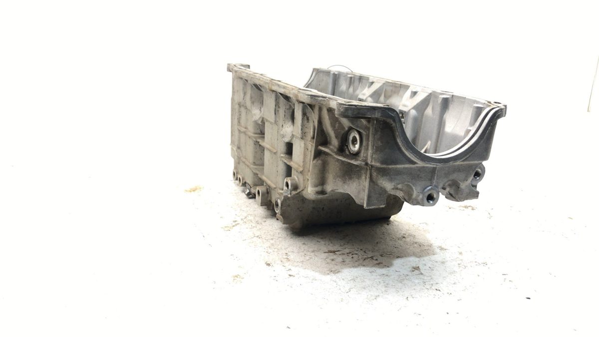 2008-2011 Chevy Impala Engine Oil Pan With Good Drain Plug Oem 3.5L 12604911