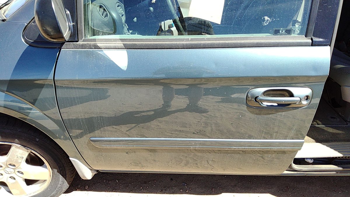 2007 Dodge Caravan Front Door