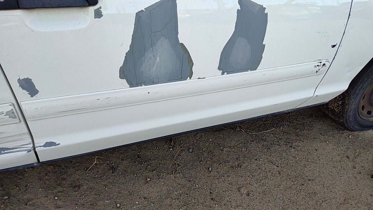 98-08 Ford Crown Vic Passenger Right Front Moulding From Door Trim Strip White
