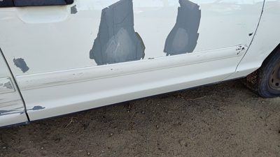 98-08 Ford Crown Vic Passenger Right Front Moulding From Door Trim Strip White