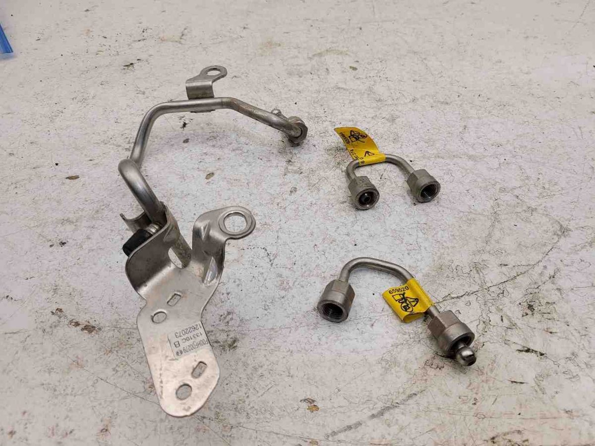 2011 Chevy Traverse 3.6L Injector Rail Lines Pipes Oem