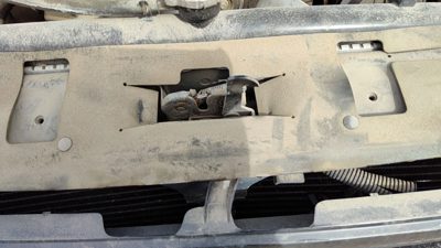 1993-1995 Nissan Pathfinder Hood Latch Assembly With Bracket Oem 6250055G00