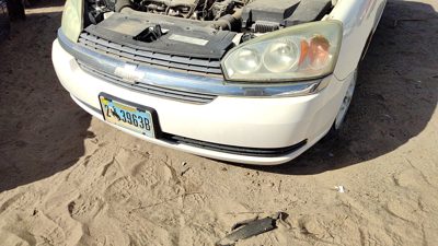 2004-2005 Chevy New Style Malibu Front Bumper Cover Assembly Oem White 40U