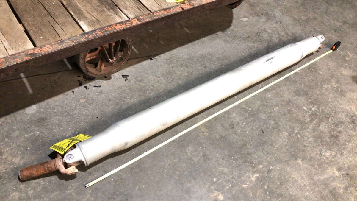 2015-2018 Silverado 1500 Rear Drive Shaft Oem Back Driveline 5.3L 4X4 23251183