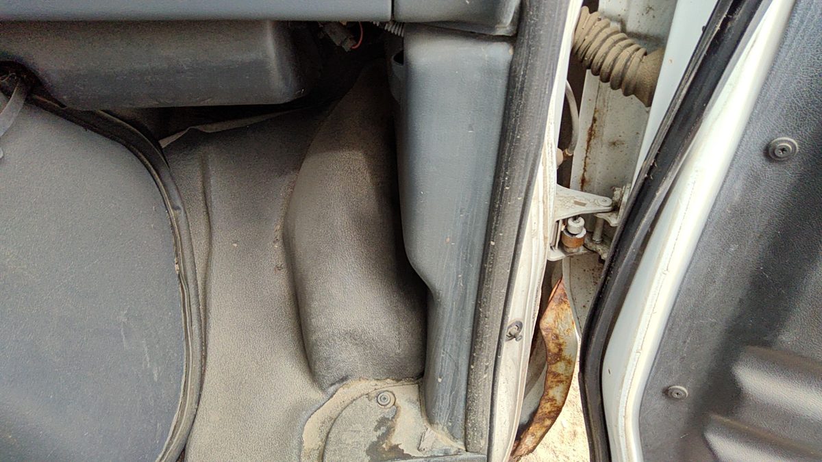 1996 Ford Van E250 Passenger Right Lower Kick Trim Panel Oem Gray