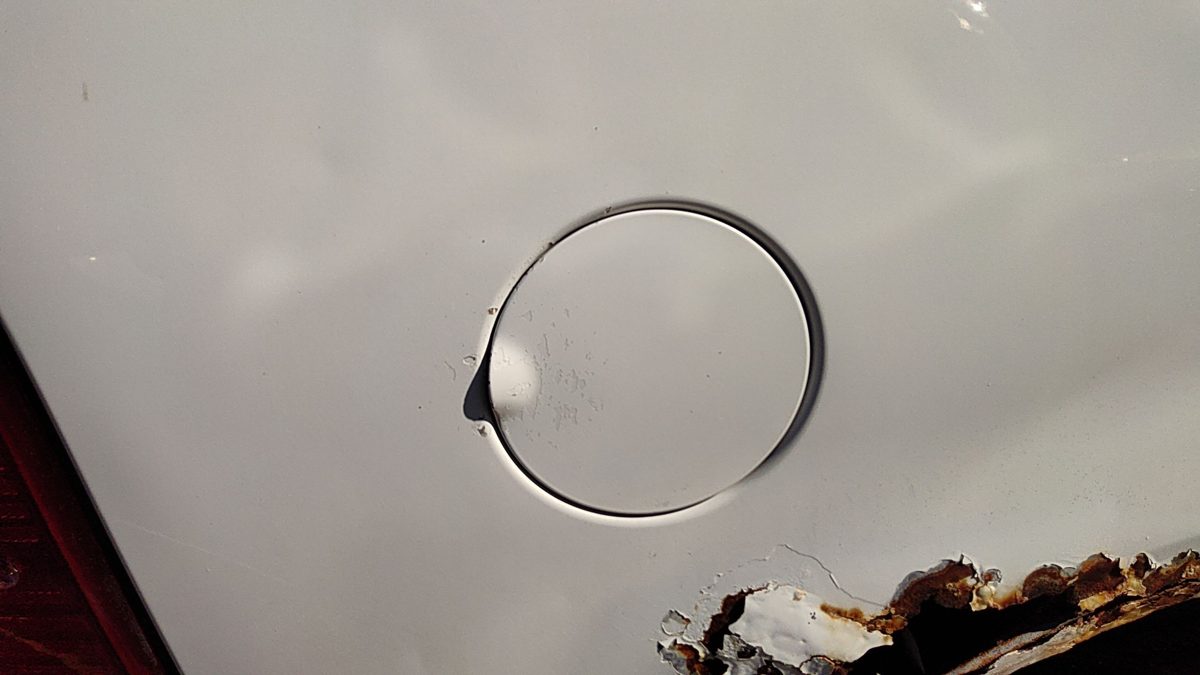 2002-2010 Ford Explorer Fuel Tank Door With Hinge Gas Lid Filler Yz Oxford White