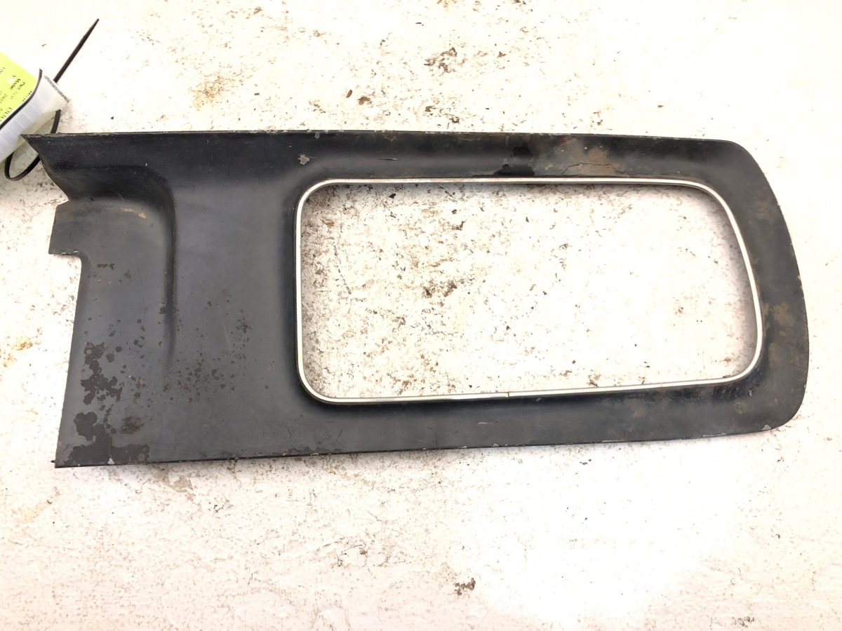 1970-1971 Nissan Datsun 240Z Passenger Right Rear Trim Surround For Tail Light