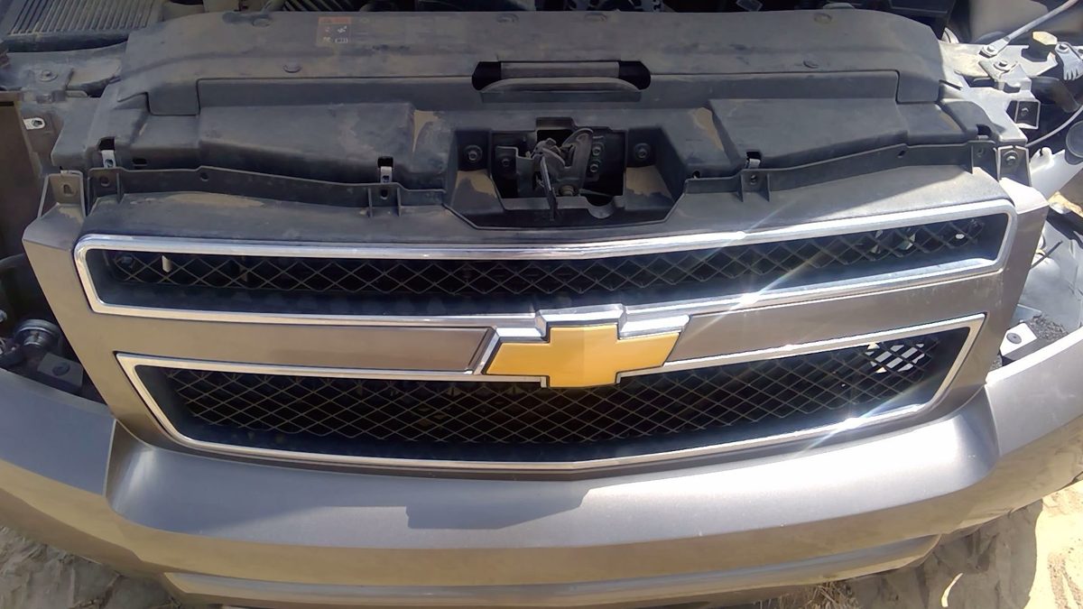 2012 Chevy Tahoe Grille
