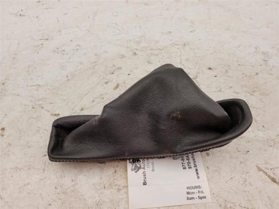 2013 Ford Mustang Floor Shifter Boot with Bezel OEM DR33-2404-AA